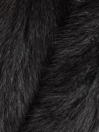 комір MAX MARA: фото 3 - Invogue